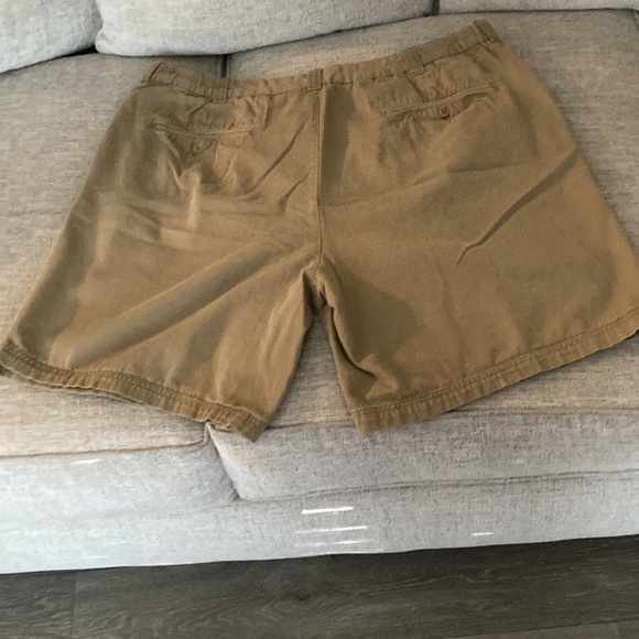 Shorts - Picture 2 of 3